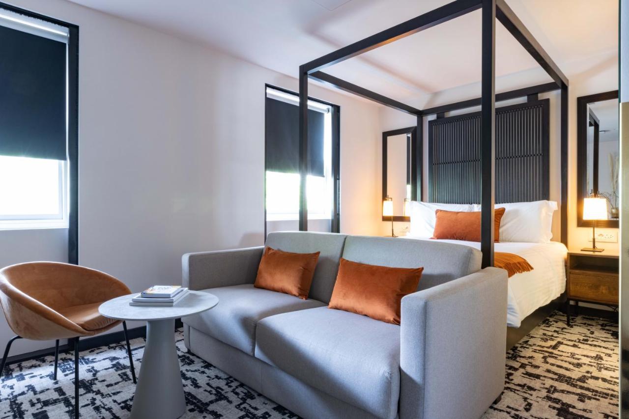 Отель La West - Hyde Park 4*