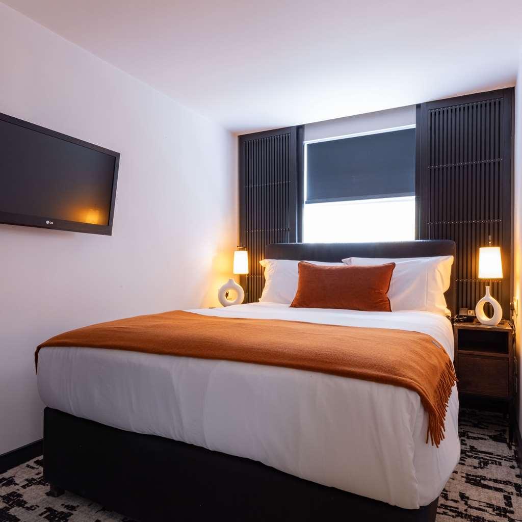 La West - Hyde Park Отель 4*